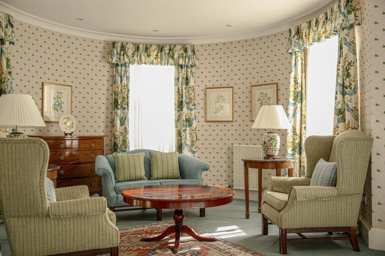 Kinloch House *